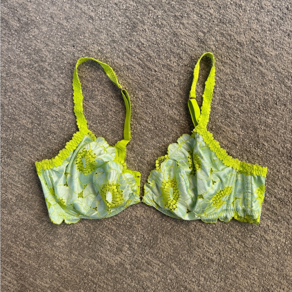 Savage x Fenty Lace Trimmed Bra in Lime Green